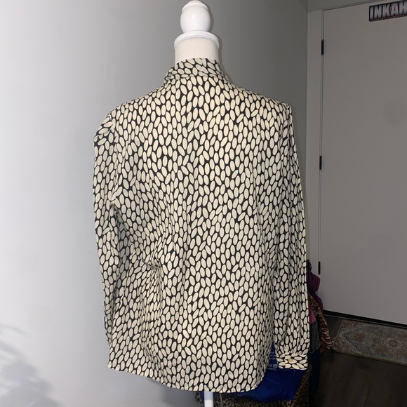 Ships’ n shore 90s vintage black & cream silk button down blouse tie detail - Picture 7 of 8